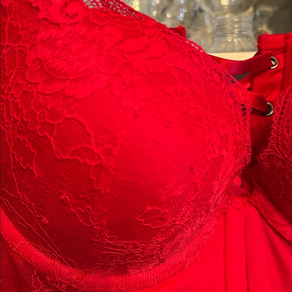 La Senza Red Lace Up Corset - Picture 2 of 5